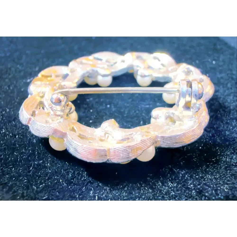 Vintage Silver-Tone Leaf Wreath Brooch with Faux Pearls | Mid-Century Circle Pin